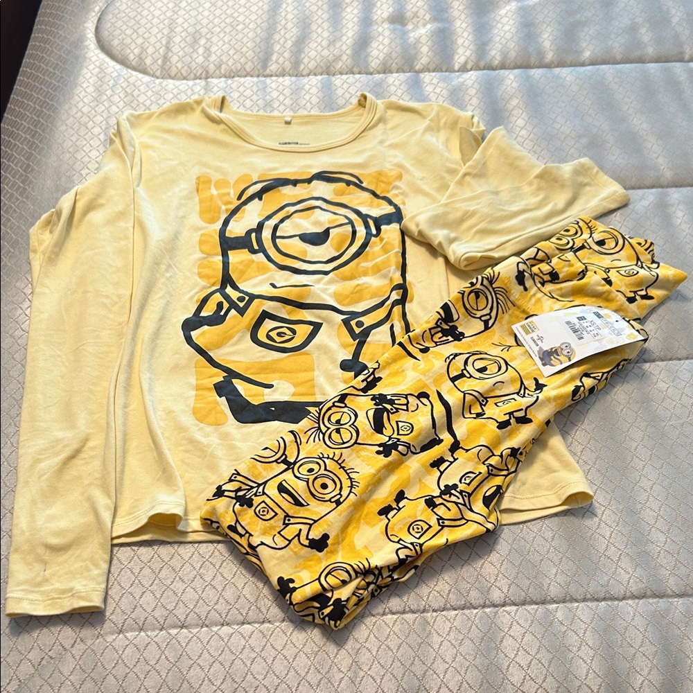 Universal Yellow Minions Kids Pajama Set